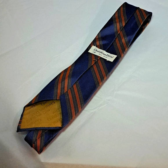 Vintage Christian Dior Tie. Italian Made. 100% Silk. Blue/Orange design. - Picture 3 of 7